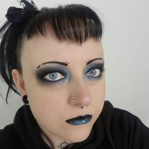 Meet your Posher, Kristy - Picture 1 of 1